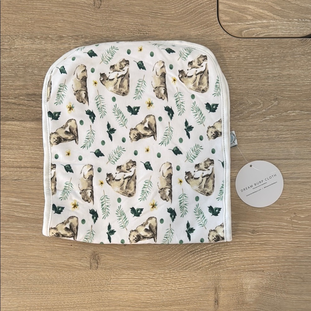 Dream Burp Cloth with Animal and Leaf Print - White and Green